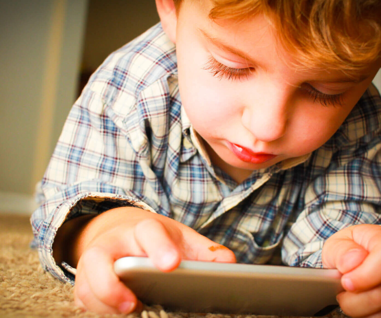 v akom veku dať deťom prvý mobil